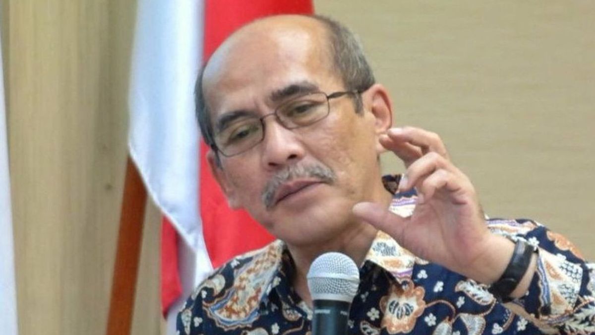 Faisal Basri: Jokowi Umumkan Tim Baru Tangani COVID-19 Tiap Minggu, Tapi Orangnya Itu-itu Saja