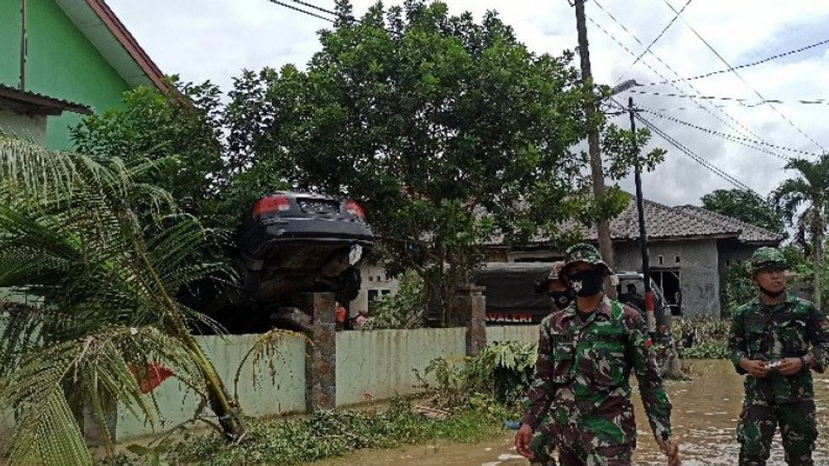 北部苏门答腊省Deli Serdang洪水造成三人死亡