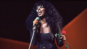 Donna Summer Dinobatkan Sebagai Anggota Songwriters Hall of Fame Secara Anumerta