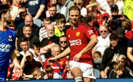 Terbongkar! Alasan MU Gaet Jonny Evans dengan Kontrak Jangka Pendek, Benarkah Saling Menguntungkan?