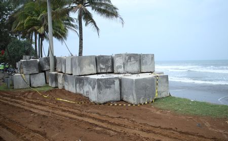 Lindungi Jalan Lintas Barat Sumatera dari Abrasi, Kementerian PUPR Bangun Pengaman Pantai di Bengkulu