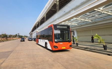 Akses Penumpang Kereta Cepat Menuju Stasiun Halim Makin Mudah dengan Transjakarta