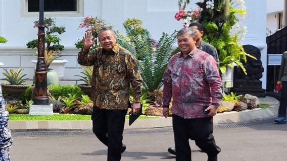 Gubernur BI Temui Prabowo 2 Jam Lebih di Istana