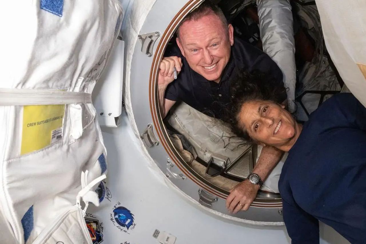 NASAの宇宙飛行士がボーイングの問題で宇宙に閉じ込められ、高放射線被ばくに直面