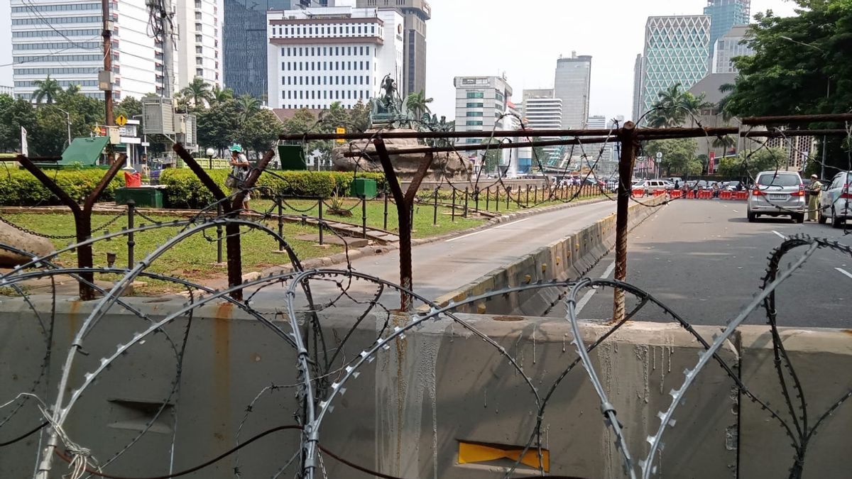 Polres Jakpus Tutup 2 Jalur di Harmoni dan Jalan Veteran Imbas Putusan MK Soal Batas Usia Capres dan Cawapres