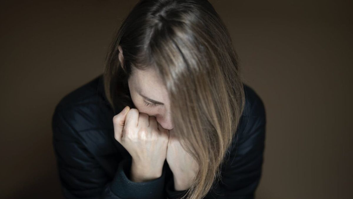 什么是“焦虑抑郁症”？以下是如何理解以及如何克服它 