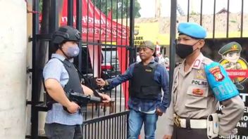 ジャティネガラ警察がバンドンのアスタナニャール警察署の爆破後の入り口の警備を強化
