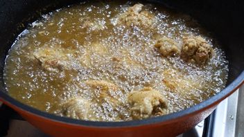 Cara Membuat Minyak Ayam Sendiri di Rumah, Yuk Ikuti Langkah-langkahnya 