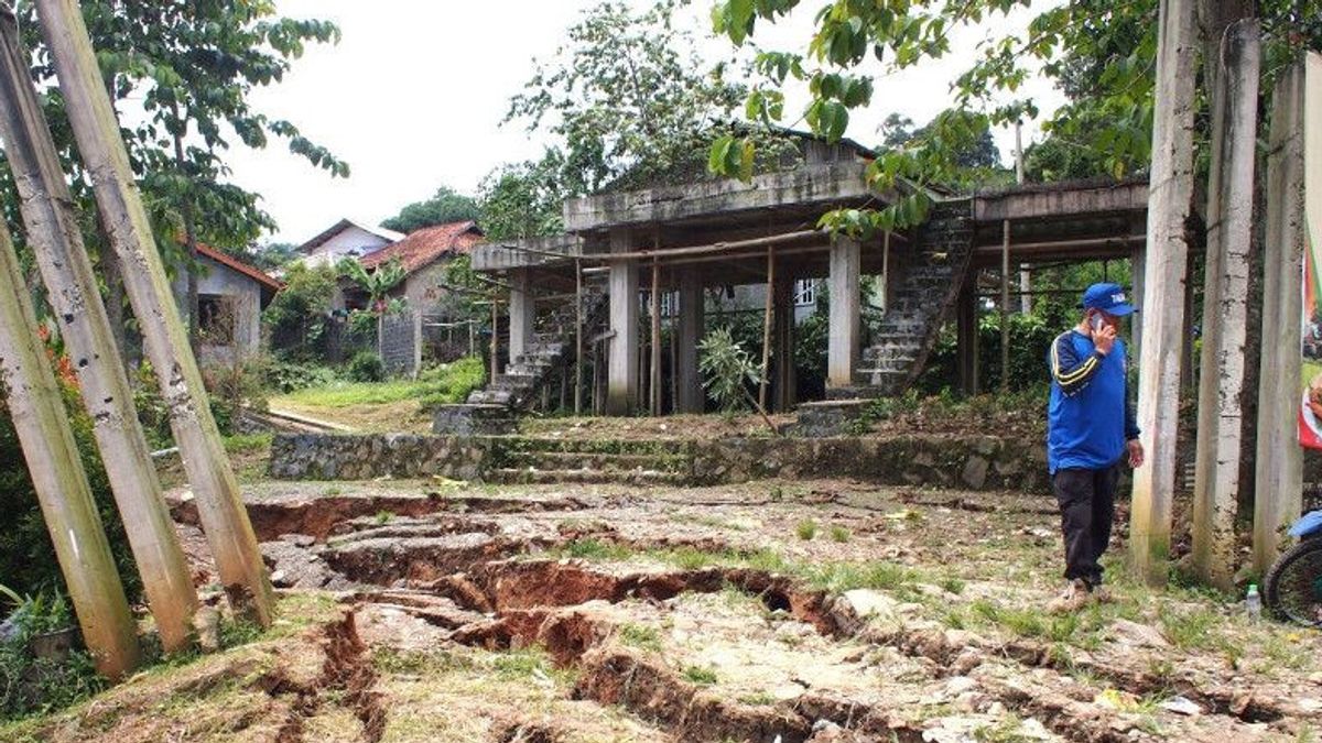 Ini Hasil Investigasi BPBD Soal Pergeseran Tanah di Bojongkoneng Bogor