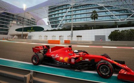 Vettel Pamit dari Ferrari dengan Lagu dan Trofi