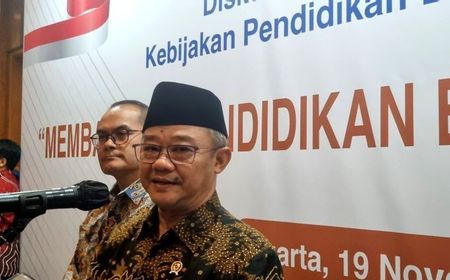 Mendikdasmen Tunggu Jawaban Presiden soal Aturan Terbaru Penempatan Guru PPPK