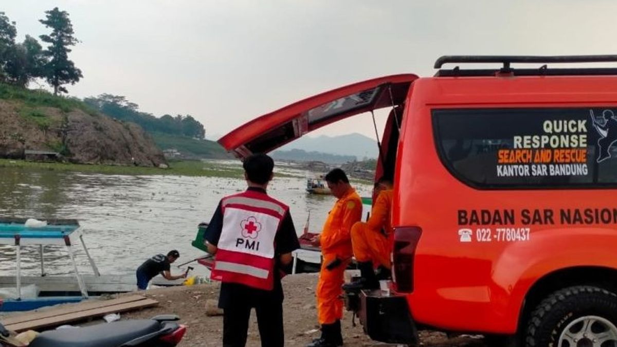 Un outil de recherche sous-marin, SAR n’a toujours pas trouvé de jeunes noyés dans le réservoir de Cirata Cianjur