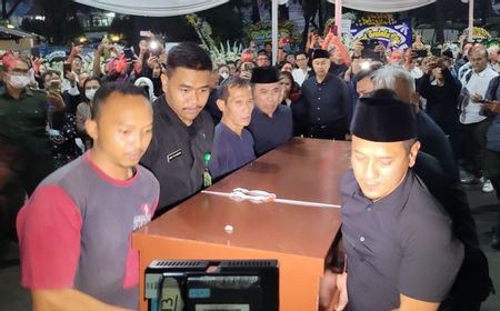 Jenazah Tiba di Rumah Duka, Menteri LHK: Pak Sarwono Salah Satu Putra Terbaik Bangsa