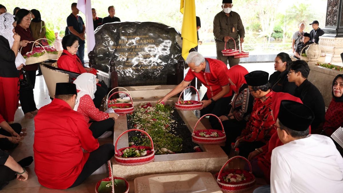 Pilgrimage To Bung Karno's Grave, Ganjar: Megawati Has Been Inviting Megawati For A Long Time