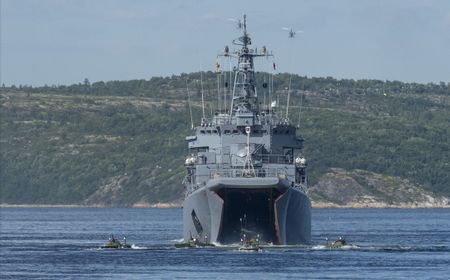 Lintasi Selat Turki, Enam Kapal Pendarat Angkatan Laut Rusia dalam Perjalanan Menuju Laut Hitam