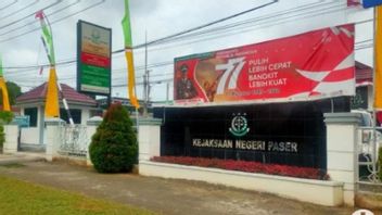 The East Kalimantan Paser Kejari Examined A Number Of Officials And Third Parties Regarding Allegations Of Corruption SR-MBR