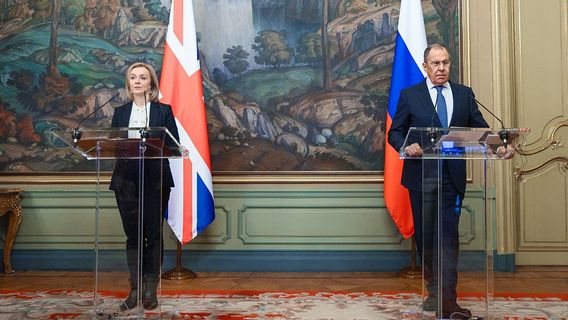 British Foreign Minister Liz Truss Calls Budapest Memorandum, Foreign Minister Lavrov: Ukraine Doesn't Care