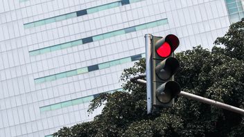 ジャカルタの13信号機が盗まれた部品によって損傷し、DKI州政府は1億3600万ルピアを失った。