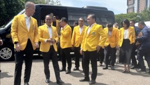 Bahlil Targetkan Lonjakan Kursi Golkar, Instruksikan Konsolidasi hingga Desa