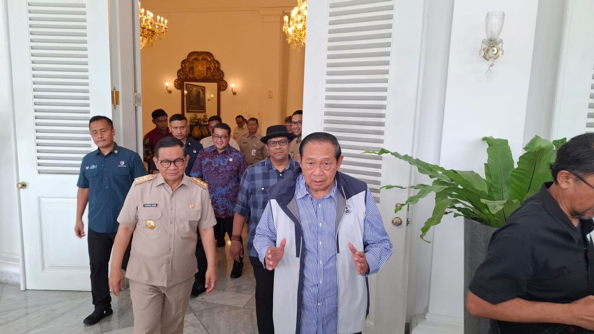 SBY Bawa Pelukis Jerman Temui Pramono di Balai Kota, Ada Apa?