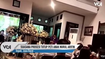 Like Laura Anna's Mother, Nurul Arifin Faithfully Accompanies Maura Magnalia's Coffin Closing Procession Despite Different Religions