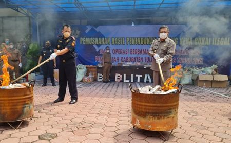 Bea Cukai Musnahkan 99 Ribu Batang Rokok Ilegal Hasil Sitaan dengan Cara Dibakar