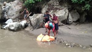 卡罗的一名男子在河中走动,距离失踪地点10公里处被发现