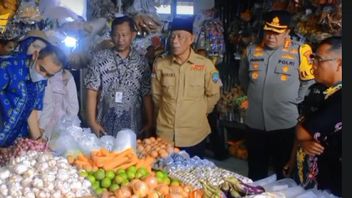 Inspection du marché, le régent de Bulungan veille à ce que le prix du besoin principal soit toujours raisonnable