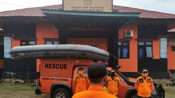 长船被海浪击中，1名渔夫报告在Teluk Pasarwajo Sultra失踪 