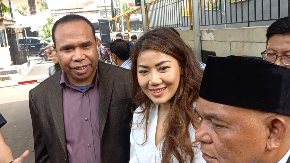 It's Impossible To Referr To Ari Wibowo, Inge Anugrah Fights For Child Custody