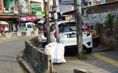 Dewan Minta Pendapatan Pajak Parkir Naik, Pemprov DKI Kaji Parkir Liar Jadi Resmi