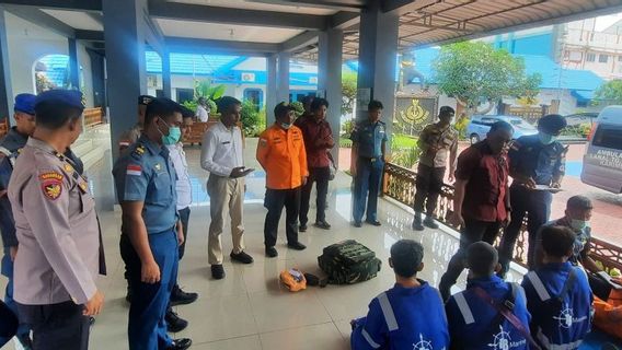 Kapal Pekerja Migran Ilegal Tenggelam di Perairan Karimun, 3 Orang Masih Hilang