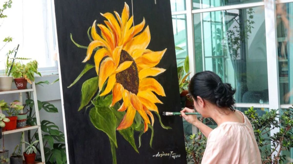  Desiree Tarigen Busy Painting, Netizens Wonder How Can Hotma Sitompul Accuse His Wife Cheating