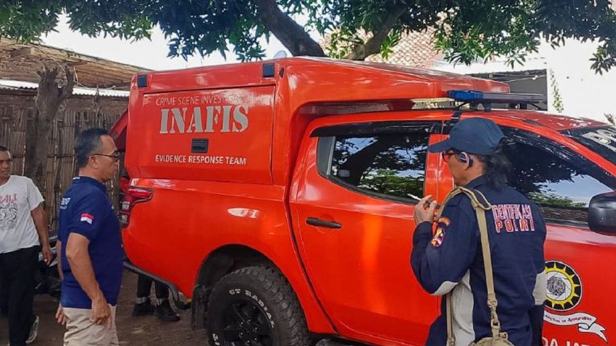    Polda Jatim Turun Tangan Selidiki Pembunuhan Satu Keluarga di Situbondo