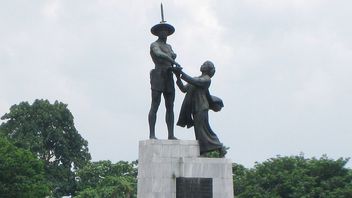 سارو إدهي الانتقام لتمثال بطل توغو تاني، وصفت بأنها PKI وأصبح هدفا لحملة القمع