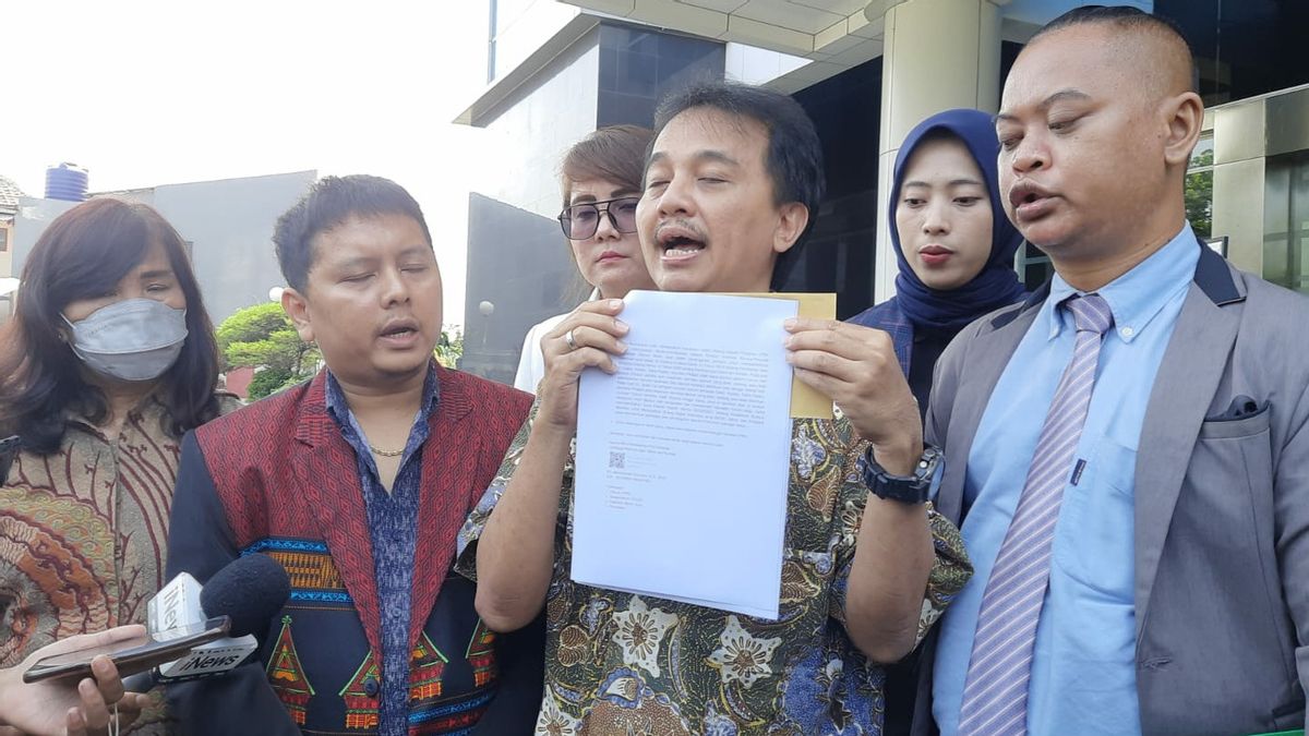 Claiming To Be Terrorized, Roy Suryo Asks For LPSK Protection