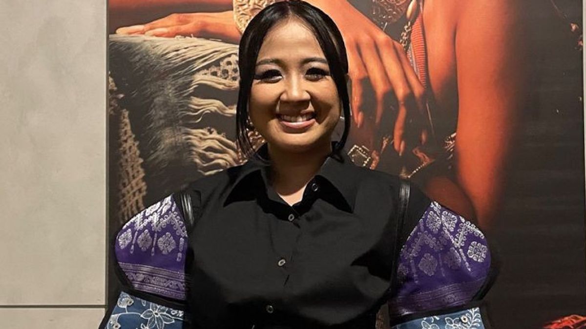 Masih Galau Gagal Dapatkan Tiket Coldplay, Astrid Basjar: Sedih Sampai Sekarang