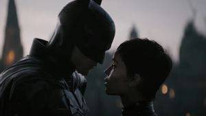 Mengintip Aksi Robert Pattinson dan Zoe Kravitz dalam Trailer Baru The Batman 
