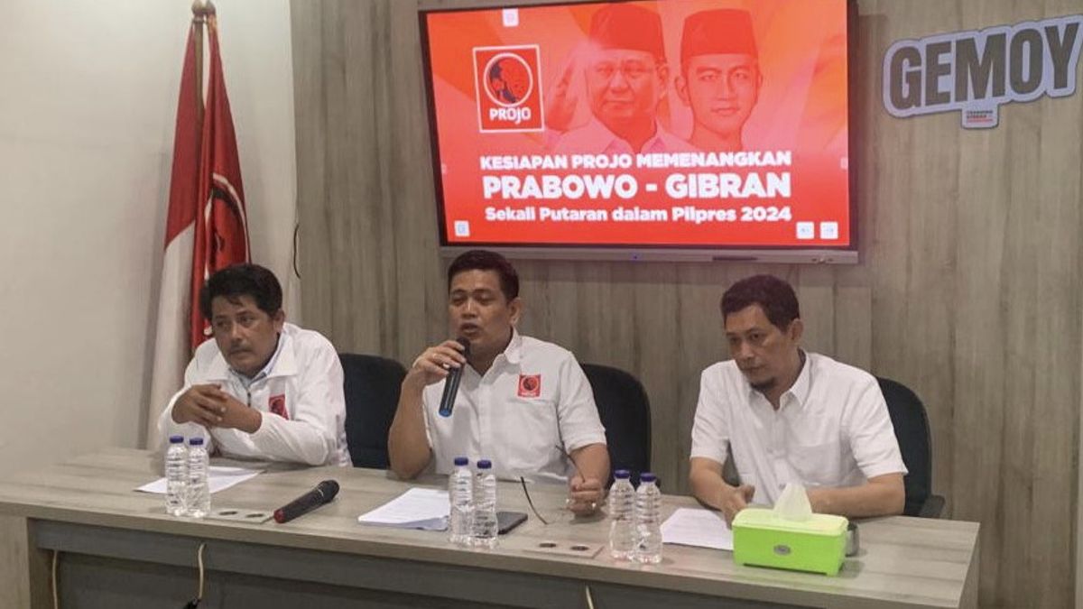 Projo Tepis Ada Arahan Jokowi soal Narasi Pilpres Satu Putaran