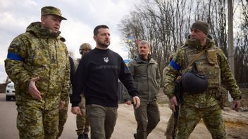Governor Belgorod Says Ukrainian Sabotage Group Enters Russian Territory, President Zelensky's Advisor Denies