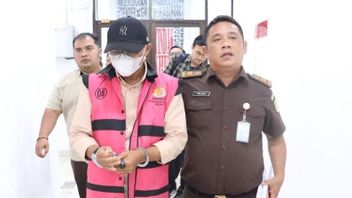 Handcuffed, Head Of Medan Sarpas Polonia Suspect Corruption Money Buying Fuel Detained