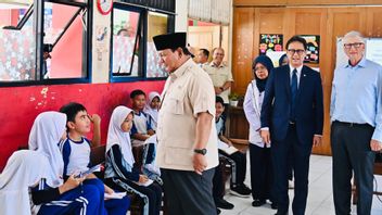 Accompanying Bill Gates Reviewing MBG At SDN Jati 03, BGN Boss: He Is Very Impressed