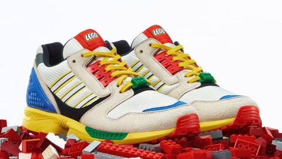 Adidas dan LEGO Rilis Desain Baru ZX8000