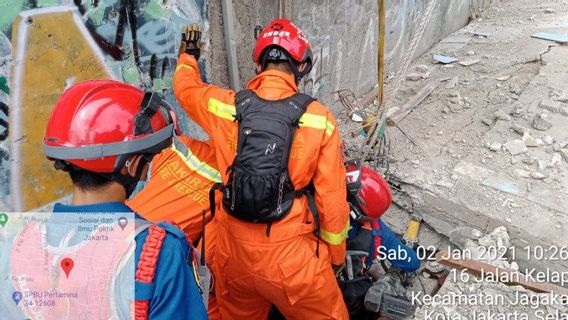 Sedang Kerja Bakti, Marbot Masjid di Jagakarsa Tewas Tertimpa Tembok