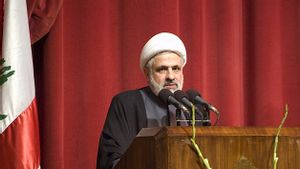 Le dirigeant du Hezbollah, Naim Qassem, approuve d'un cessez-le-feu, le football entre les mains d'Israël