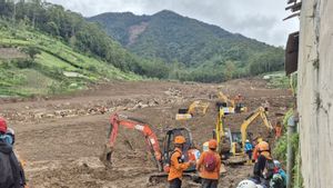 SAR Tambah 2 Alat Berat Cari Korban Longsor Cisarua