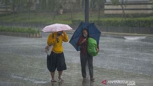 Siapkan Payung, Tiga Wilayah DKI Diprediksi Hujan Deras Hari Ini