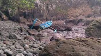 Pemuda di Banyuwangi Hilang Misterius, Perahu yang Ditumpangi Ditemukan di Atas Batu Teluk Hijau