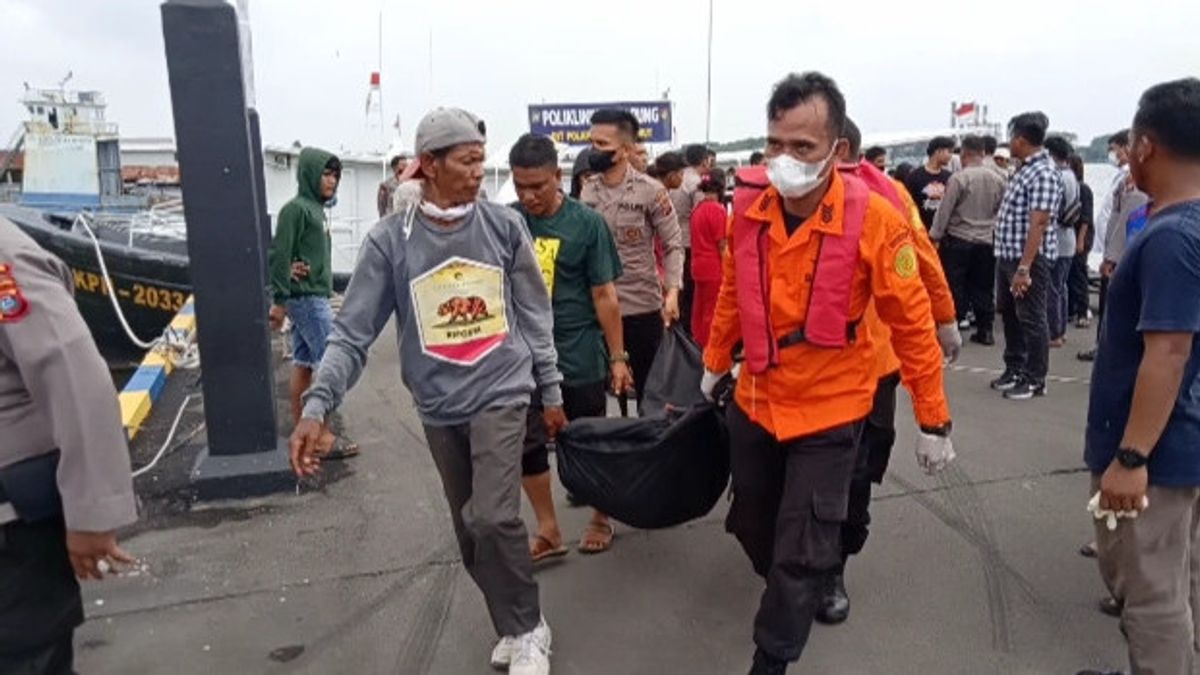 The Ship Leaks While Looking For Shrimp, A Couple And Their Baby Died Drowning In Belawan Waters