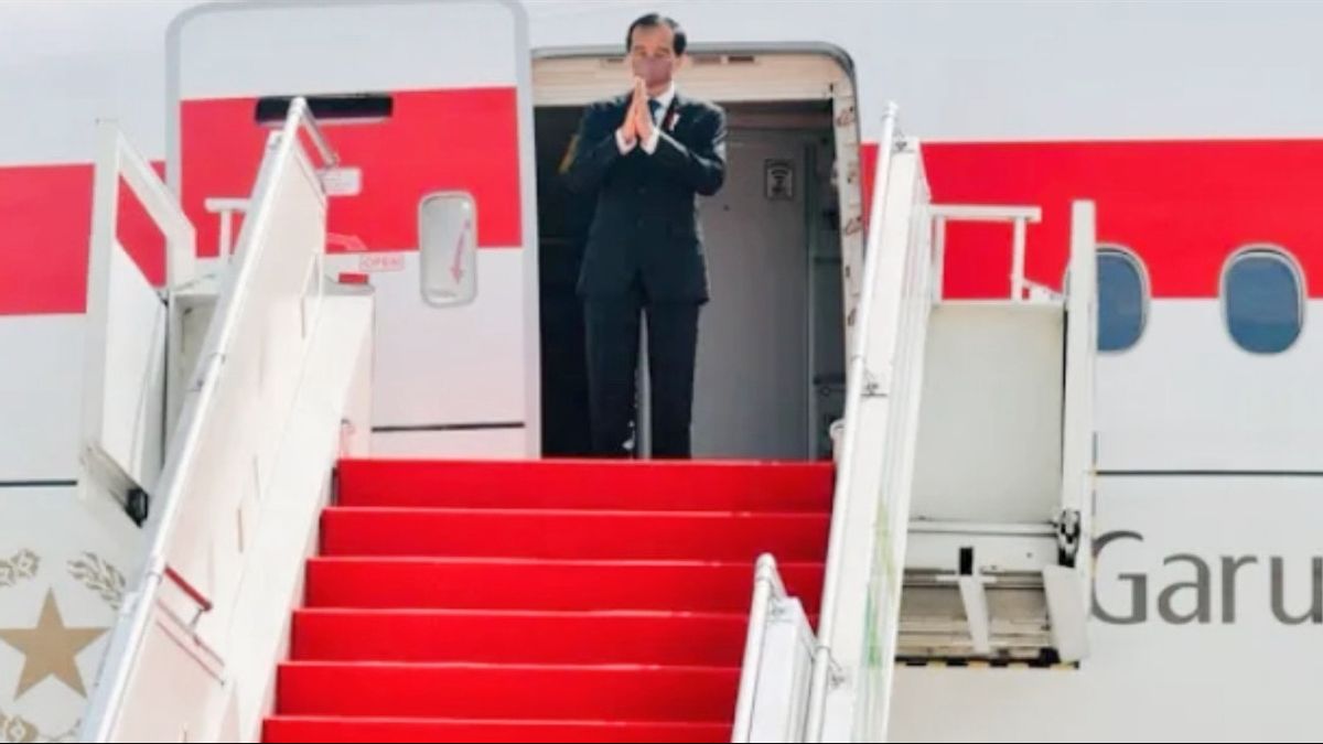 Terlalu Besar, Pesawat Garuda Indonesia yang Disewa Jokowi Ternyata Pernah Buat <i>Runway</i> Bandara Halim Sobek 6 Meter